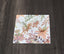 SERVILLETA HOJAS 33X33CM(SET DE 20)